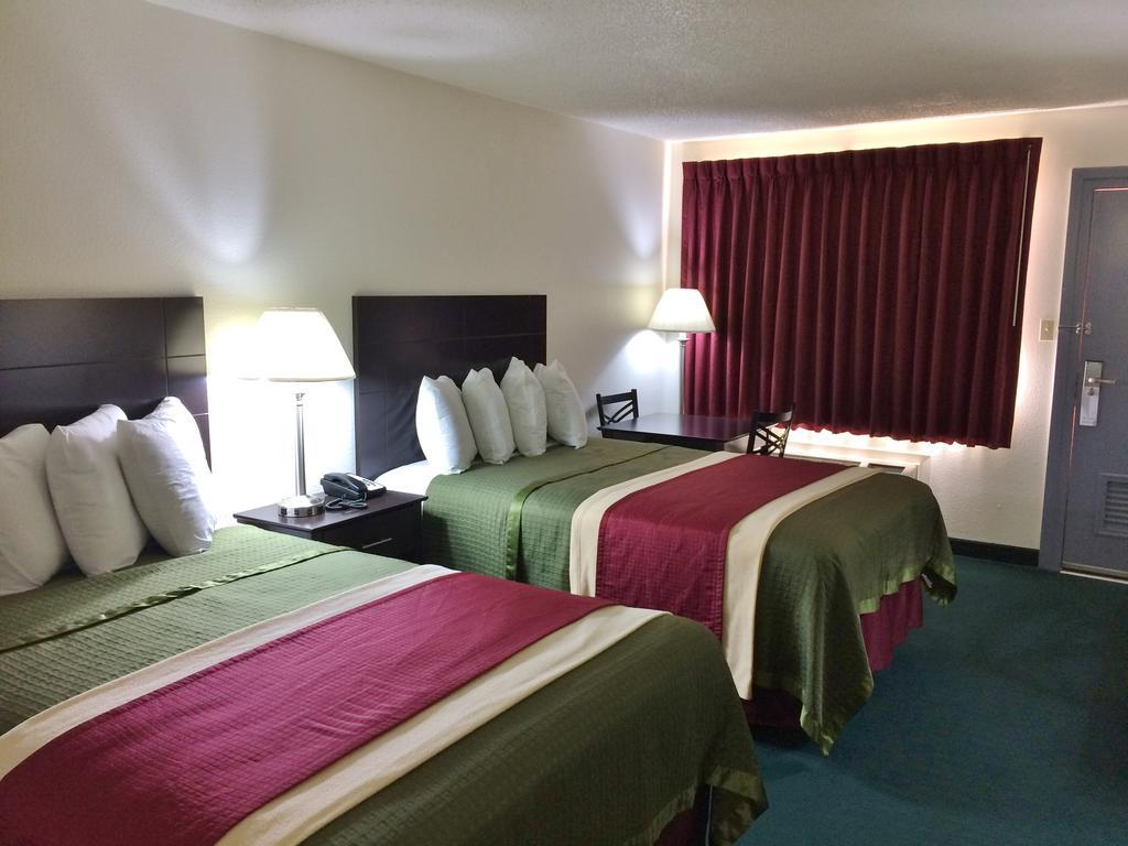 Travel Inn & Suites Atlanta Texas 外观 照片